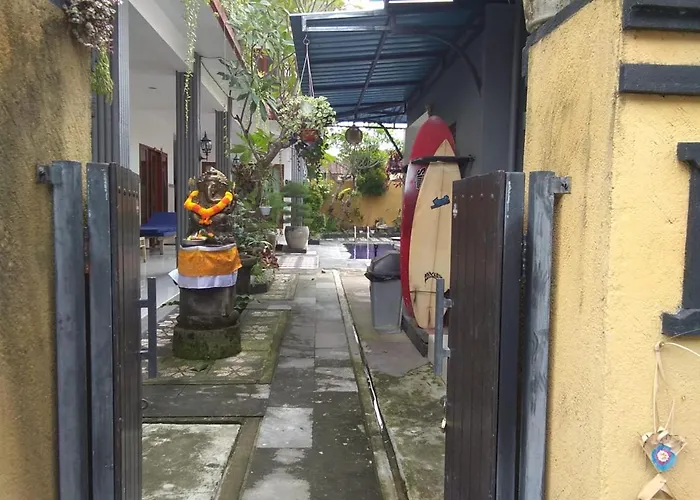 招待所 萨纳塔瑜伽旅馆